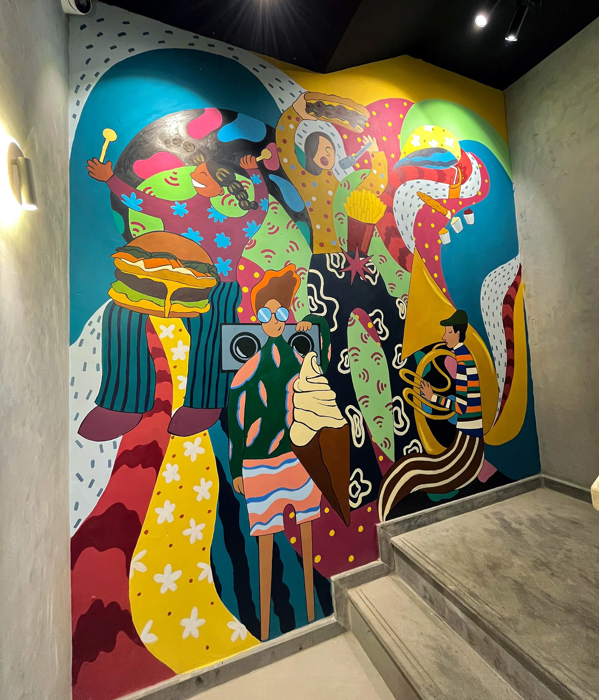 Burger O' Clock second mural